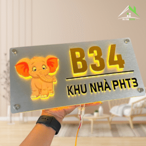 Biển Số Nhà Có Đèn LED | Alcorest Xước + Số Nổi Gương Vàng