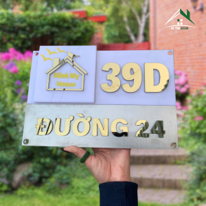 Biển Số Nhà Mica Sữa Kết Hợp Inox Xước Bạc & Inox Xước Vàng – Chữ 3D Nổi Sang Trọng